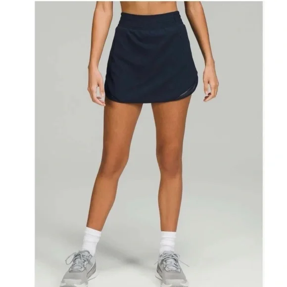 Lululemon Hotty Hot High-Rise Skirt Black - Picture 1 of 12